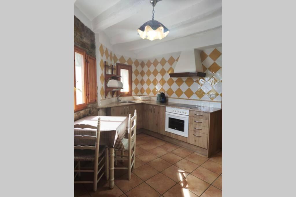 Villa Casa Escola La La Pobla de Segur Esterno foto